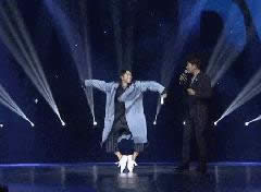 王俊凱比心表情包 王俊凱比心表情包