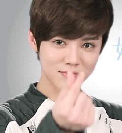 鹿晗比心表情包 鹿晗比心表情包