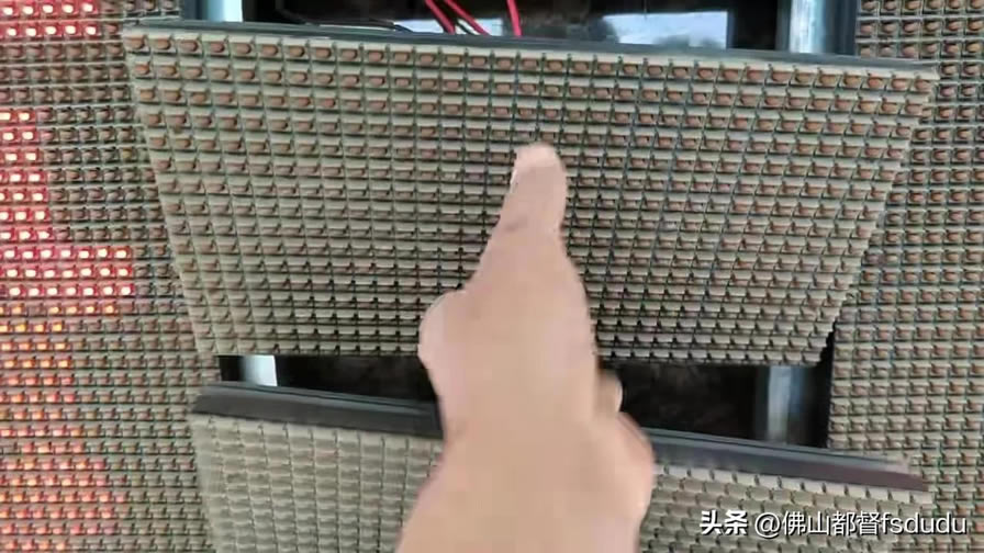 LED�����W�q�����������������һ�Wһ�W�Зl�y���Ͻ�Q����