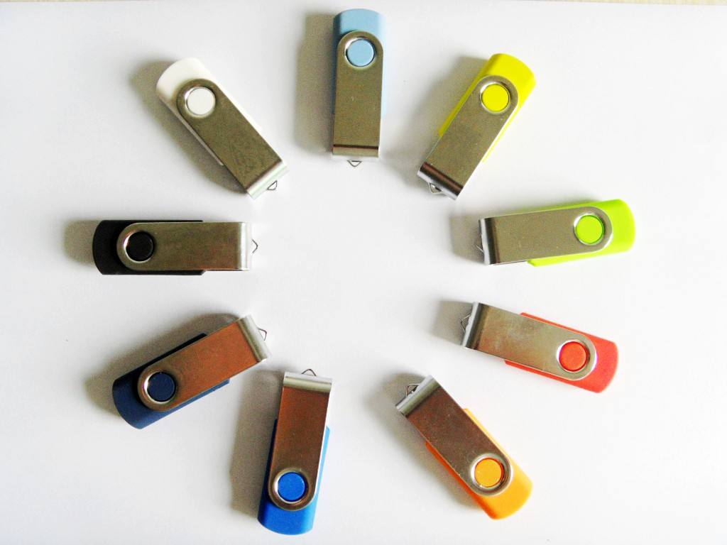 �(q��)�����d