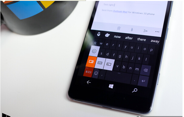 11�NWin10 Mobile�I�Pʹ�ü����������ݔ��Ч��